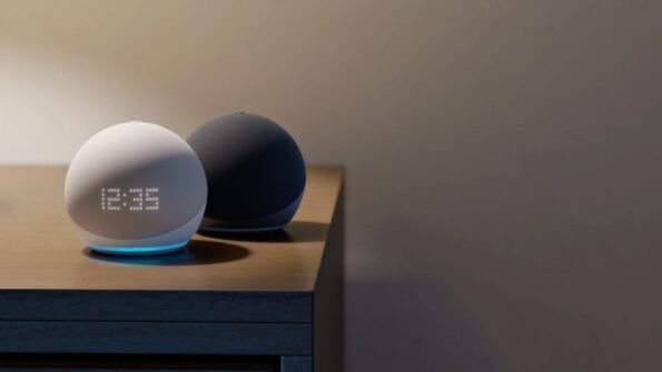 echo-dot-with-clock